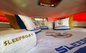 SLEEPBOAT Barco Hotel